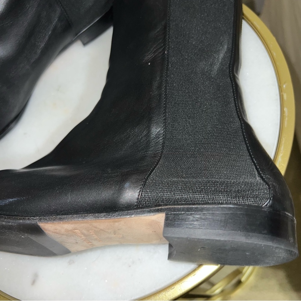 4. MANOLO BLAHNIK Black Leather Flat Heel Booties 40 - Picture 3 of 16